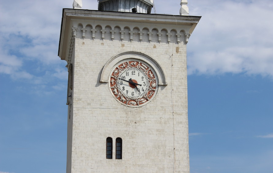 Симферополь жд вокзал башня с часами