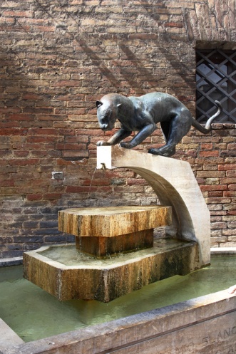   (Contrada de Pantera)