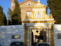 Главные ворота монастыря Лорето