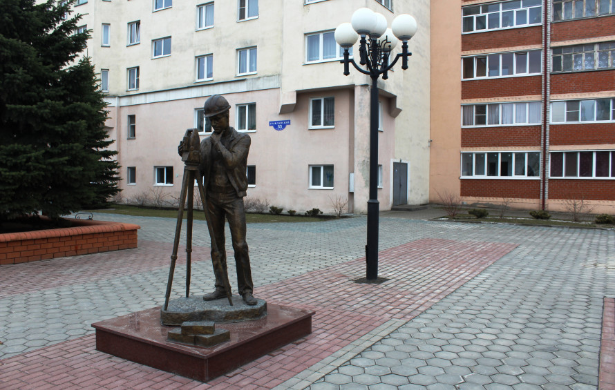 Скульптуры белгородской области фото с описанием