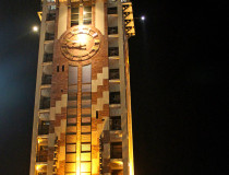 Башня с часами на Пьяцца