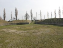 Амфитеатр возле Петроннель-Карнунтума