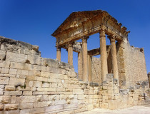 Капитолий в Дугге