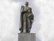 Статуя Мануэля Пиара