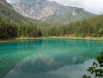 Зеленое озеро