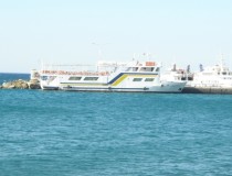 Порт с кораблями, отправляющимися на остров Хриси