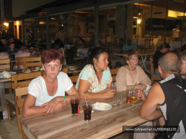 photo 1382837