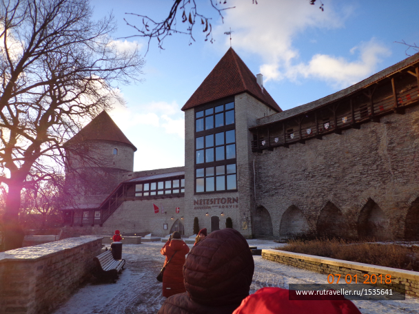photo 1588963