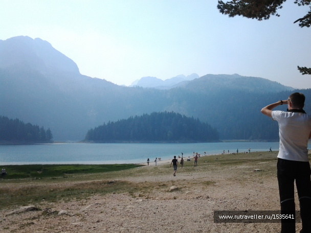 photo 1589798