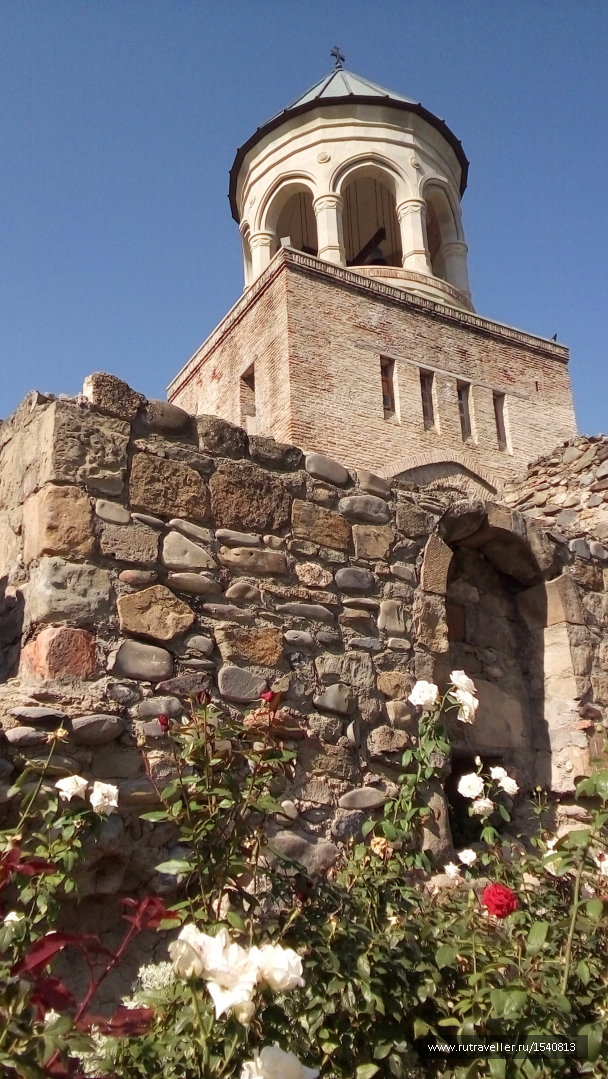 photo 1575688