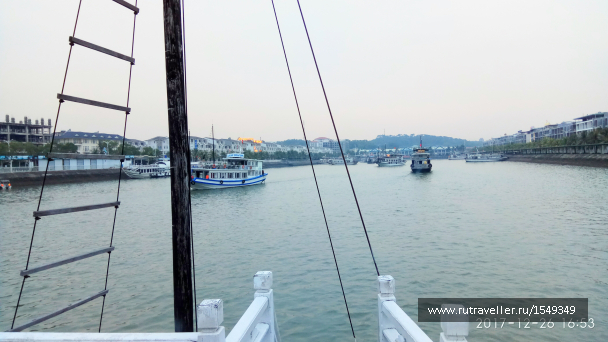 photo 1588164