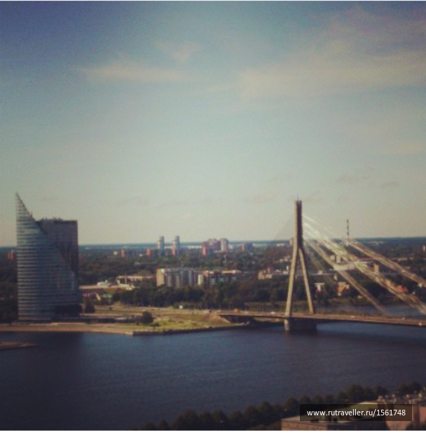 photo 1595033
