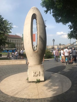 Скульптура нулевой километр