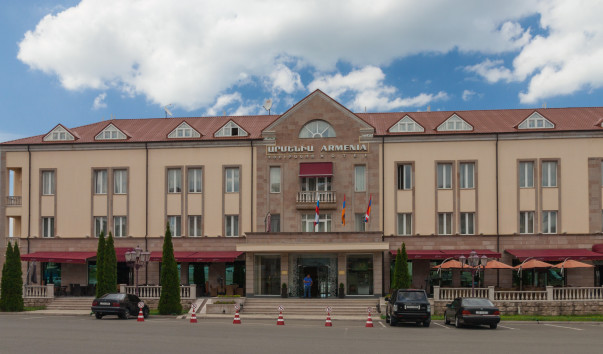 2014_Stepanakert,_Hotel_Armenia
