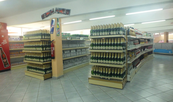 Centro Comercial Hicacos