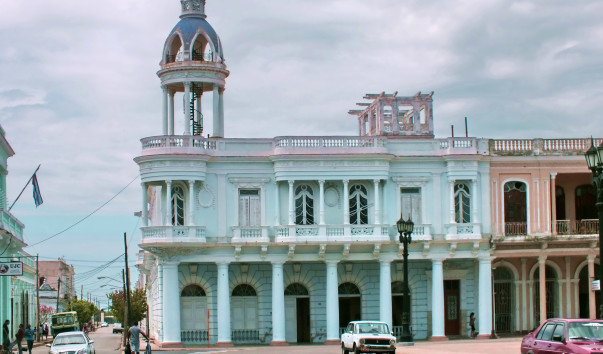 Сеньфуэгос, Куба