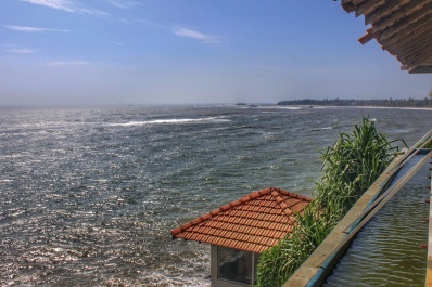 photo 1586767