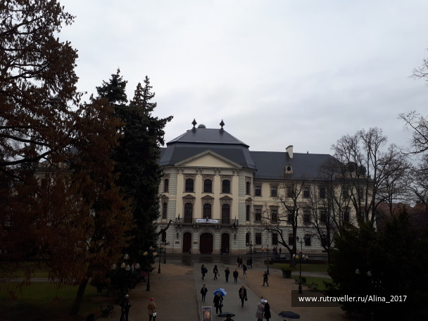 photo 1612703
