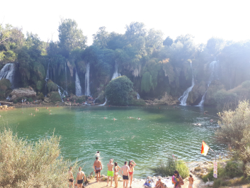 photo 1672886
