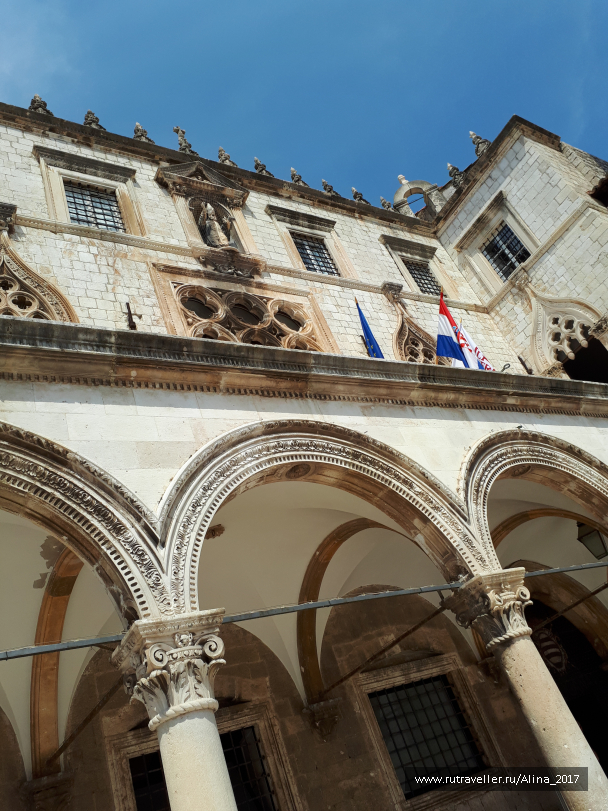 photo 1673498