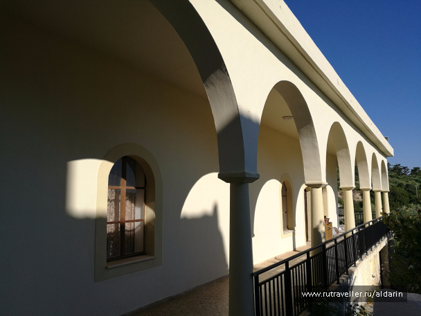 photo 1516195