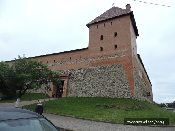 photo 1580198