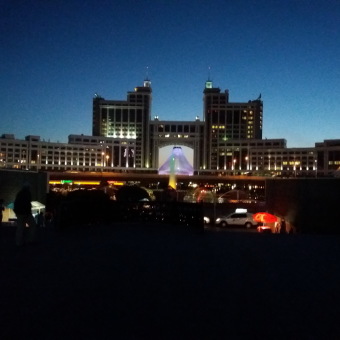 Астана, август, вечер. На левом берегу