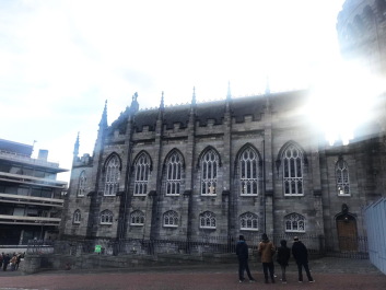photo 1816103
