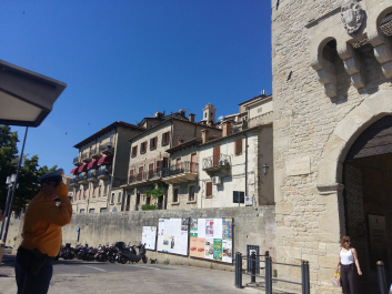 photo 1498550