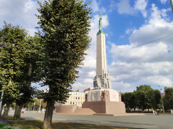 photo 1682833
