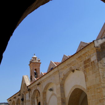 Кипр, деревня Омодос и Монастырь Честного Животворящего Креста (Святого Креста)