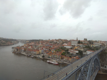 photo 1612992