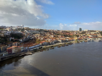 photo 1613038