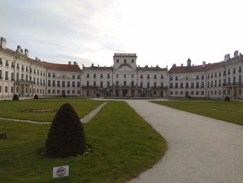 photo 1599402