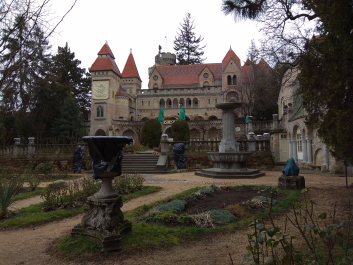 photo 1599445