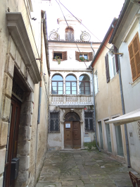 photo 1814846
