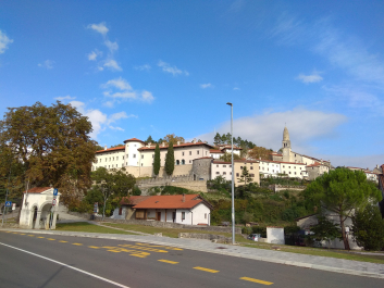 photo 1814904