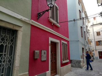 photo 1814974