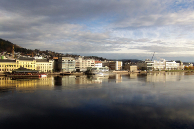 photo 1562993