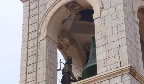P1200853
