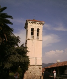 photo 1459816