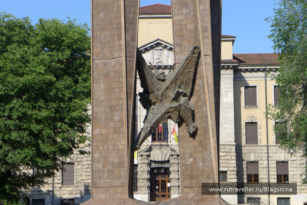 photo 1485256