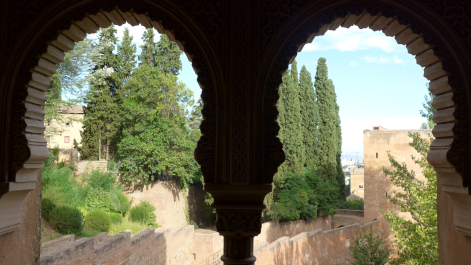 photo 1591362