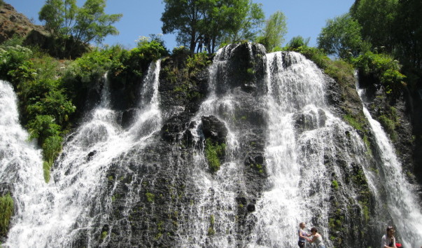 Shaki_Waterfall3