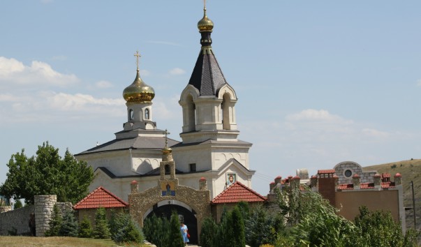 Церковь в Старом Оргееве. Июль 2014