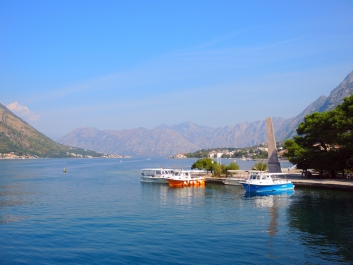 photo 1443729