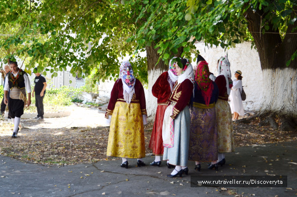 photo 1560832
