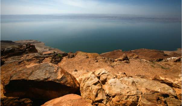 Мертвое море. Вид с террасы Dead Sea Panorama Center.
