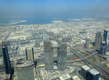 photo 1618451