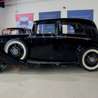 Автомобили в ОАЭ и музей раритетных автомобилей (Sharjah Classic Cars Museum)